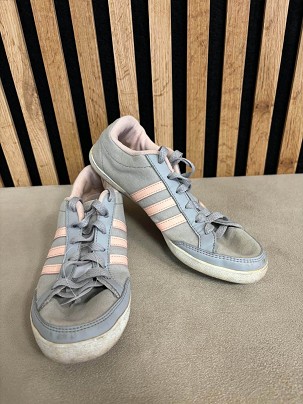 Adidas cipő (38)