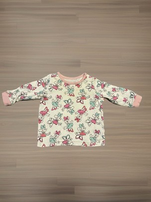 Kislány pizsifelső