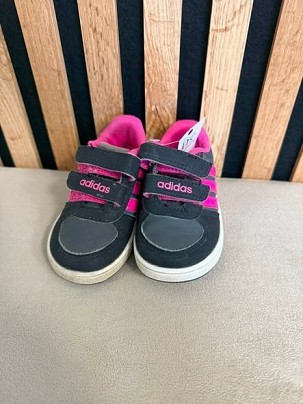Kislány cipő (Adidas 19)