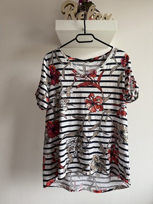 Virágmintás csíkos felső